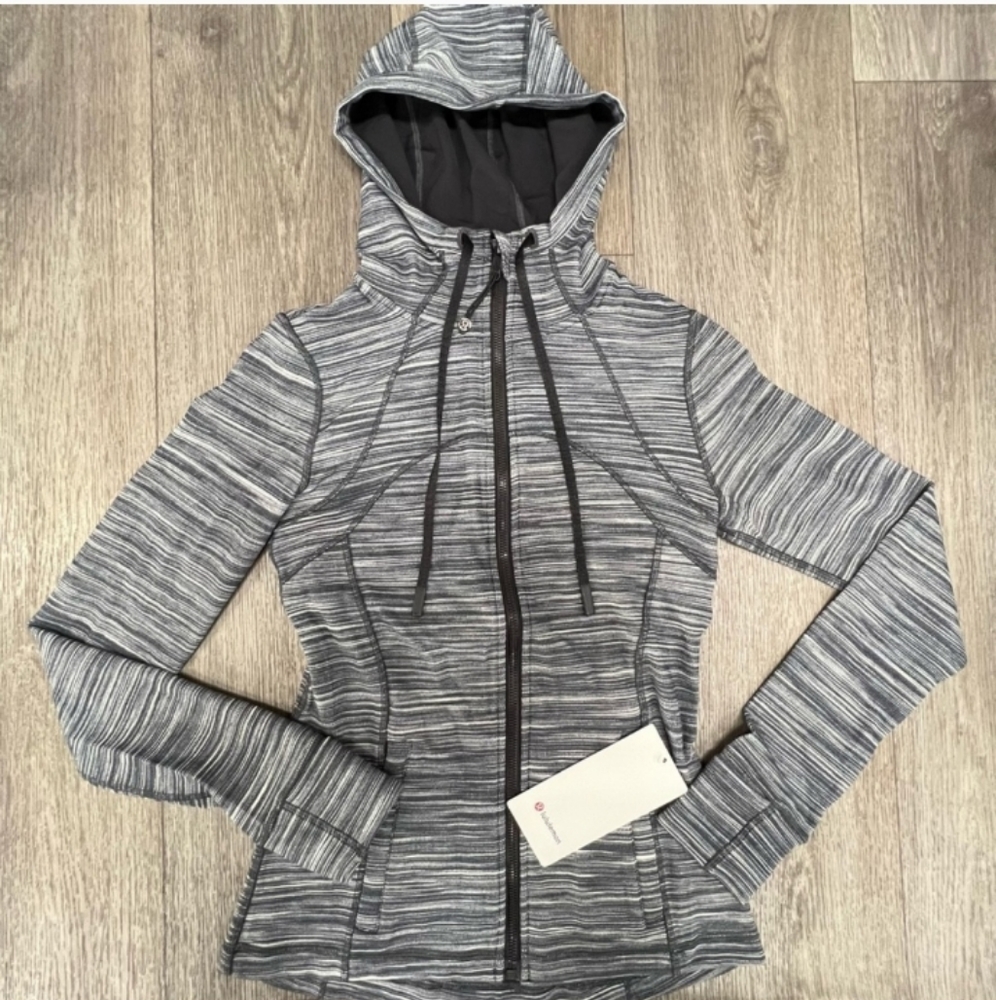 NWT 🍋 Lululemon 🍋  Define Jacket Size 2